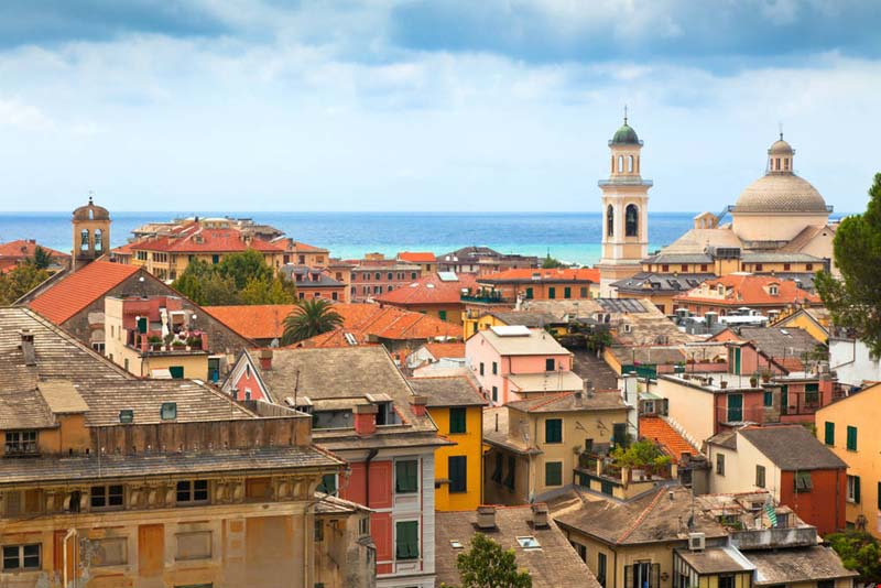 Vista dei tetti e del campanile di Chiavari